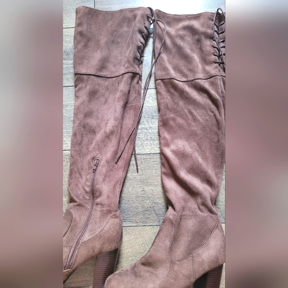 Brown Thigh High Boots - Picture 5 of 5